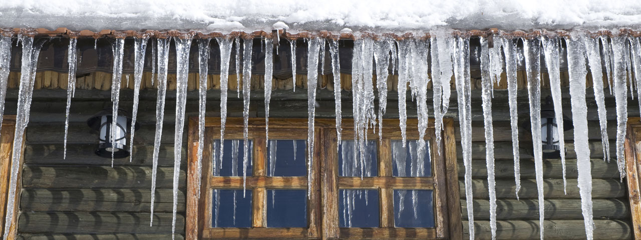 Spray foam prevents ice dams by providing proper insulation in Thousand Oaks attic spaces Spray foam prevents ice dams by providing proper insulation in Thousand Oaks attic spaces
